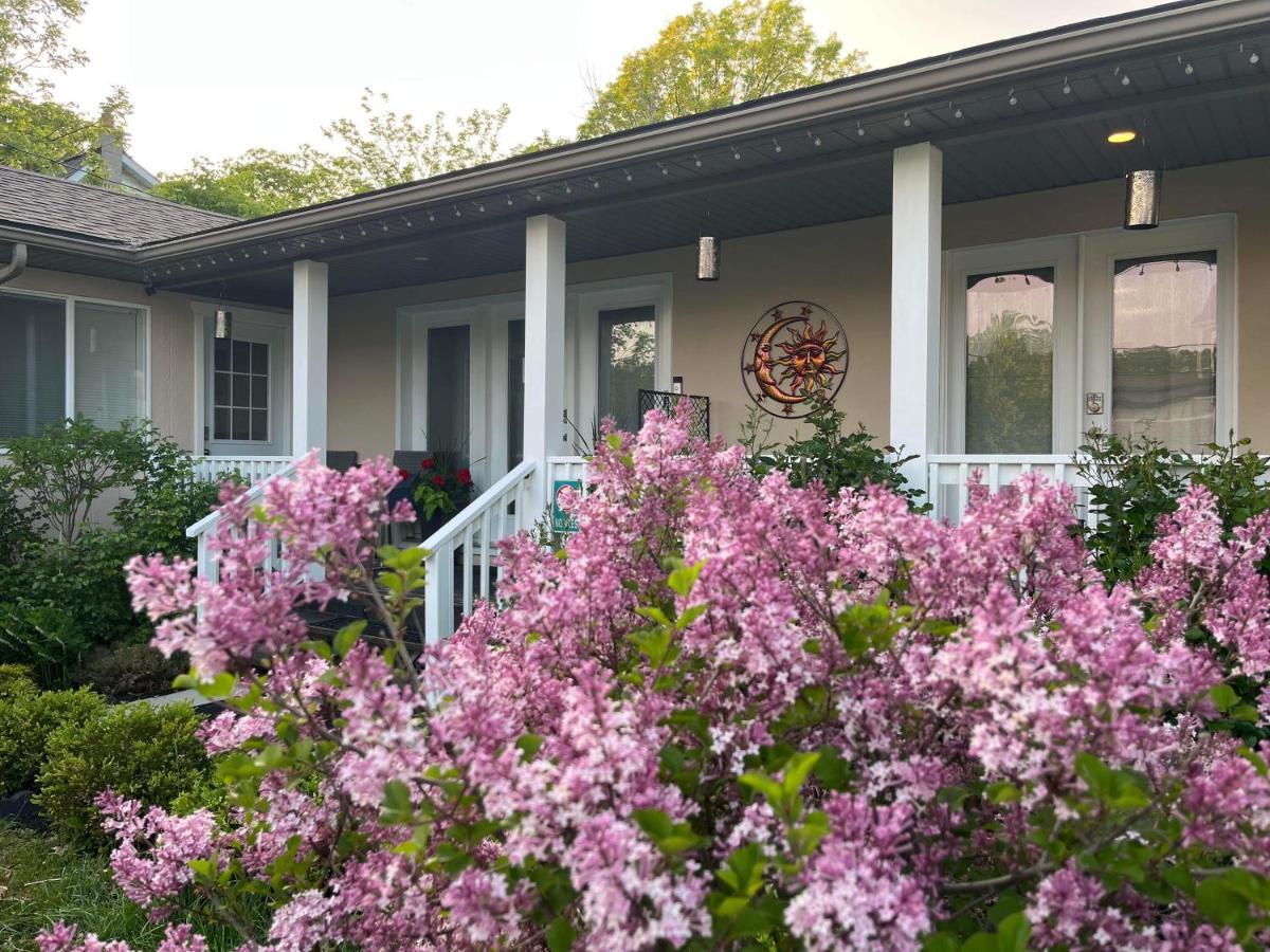 Summer Solstice Bed & Breakfast Niagara-on-the-Lake Exterior photo